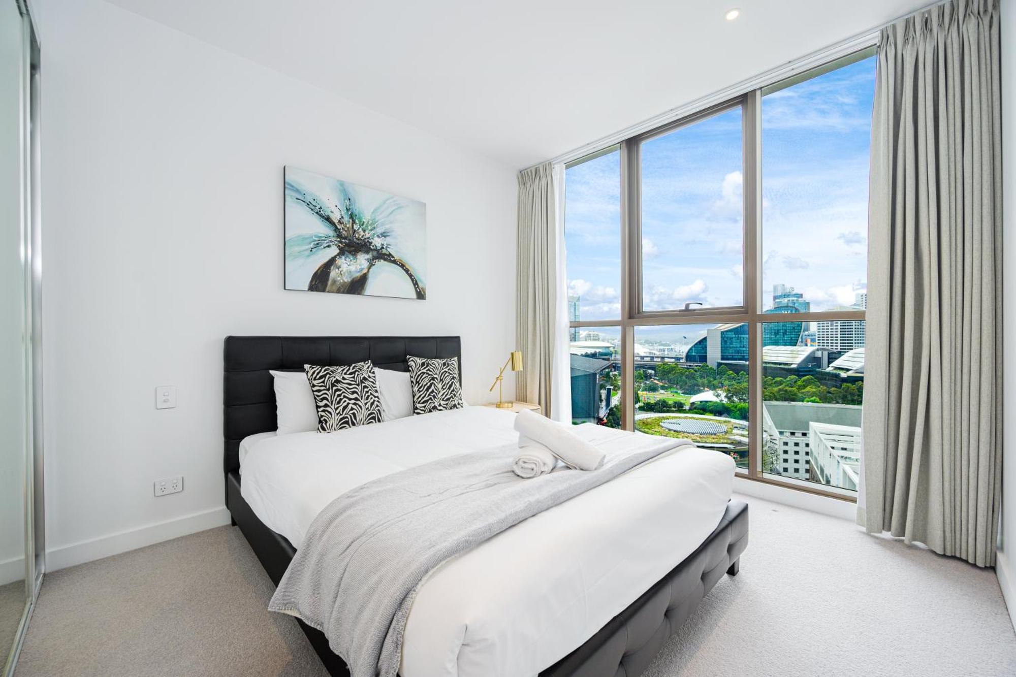 Cbd Sweet 3br Chinatown Icc & Parking & Firework Apartment