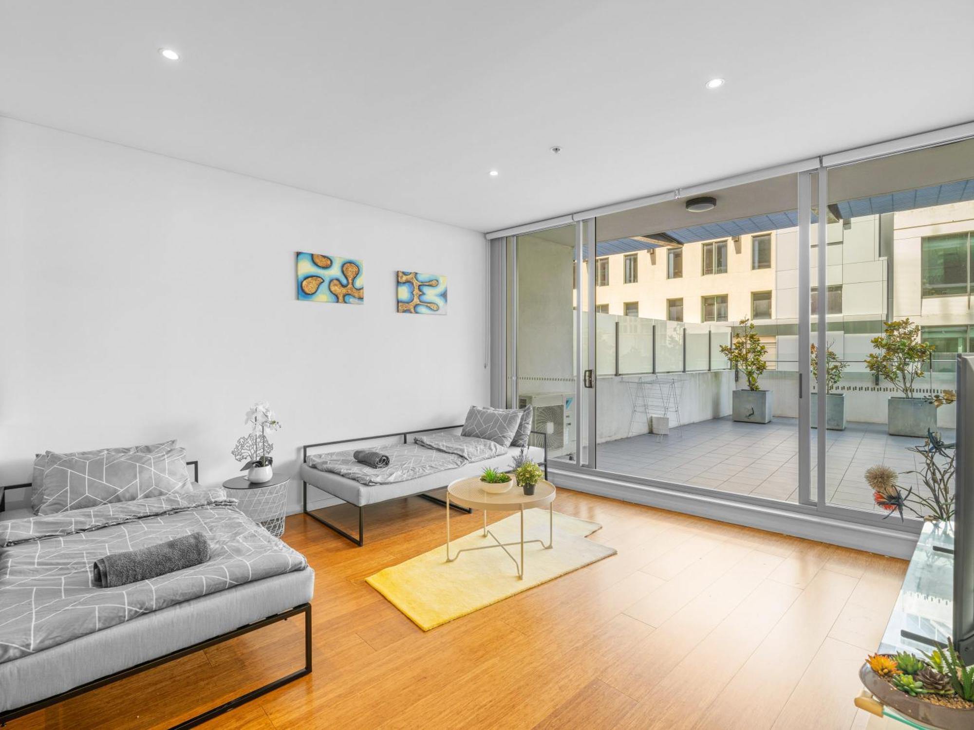 Luxury Oasis In Chinatown Apartment Sydney