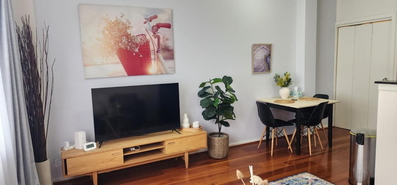 Goldsbrough Business Boutique * Sydney