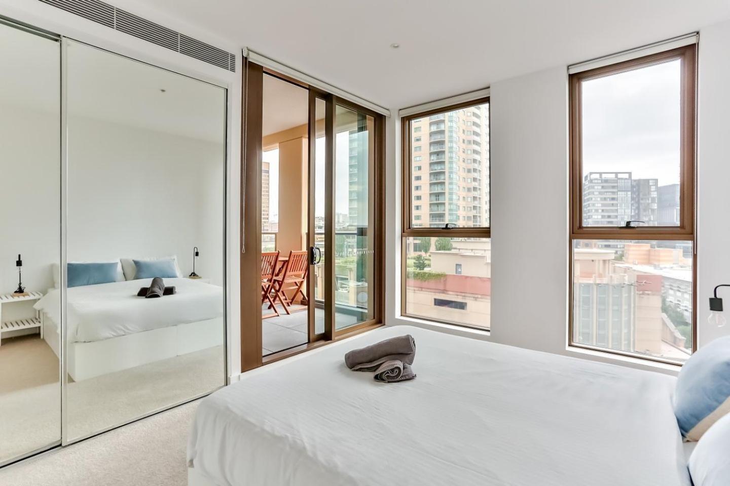 Stylish 2 Bedroom Darling Square *