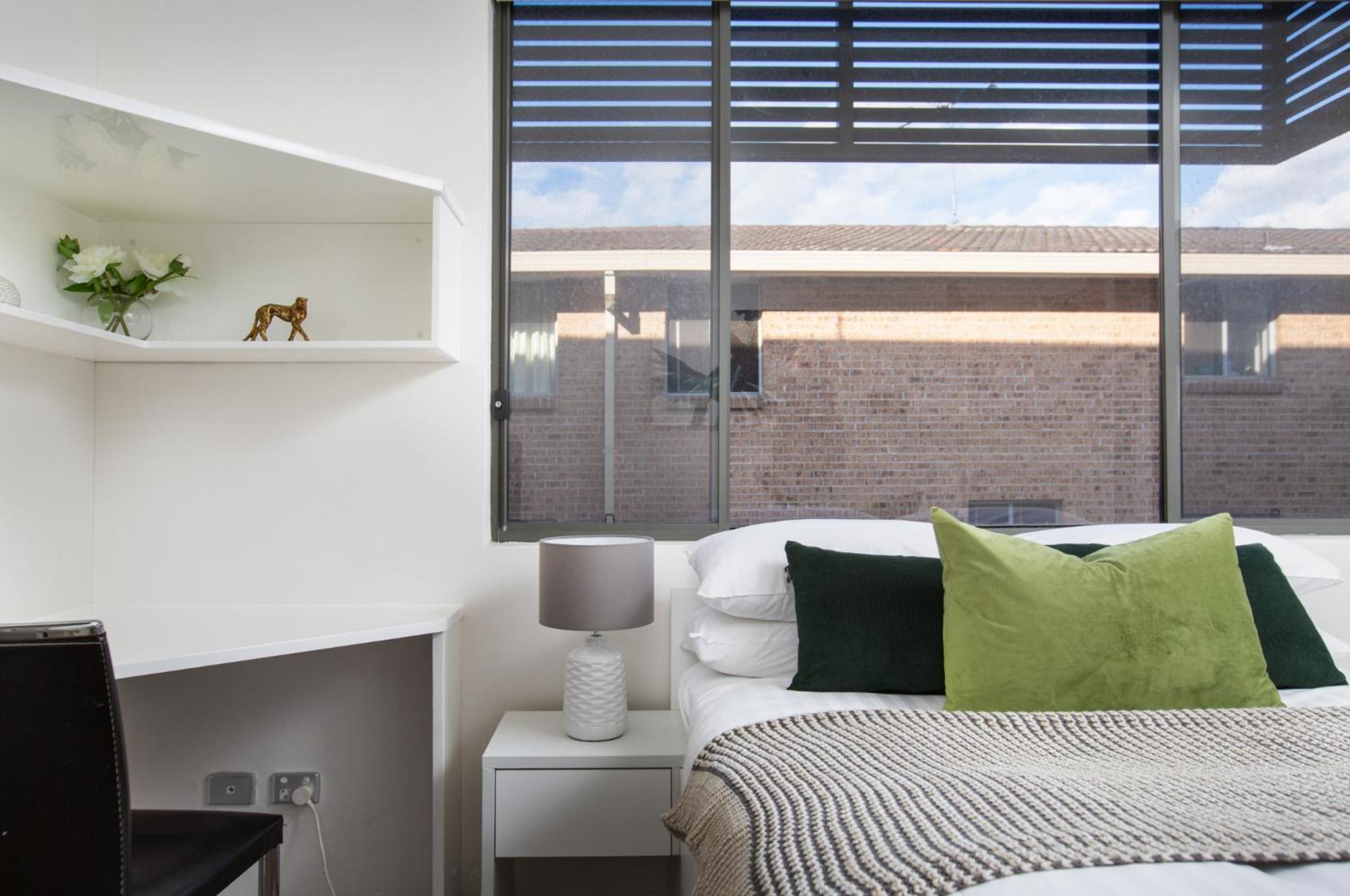 Cosy And Bright Next To Westmead Hospital Inn *