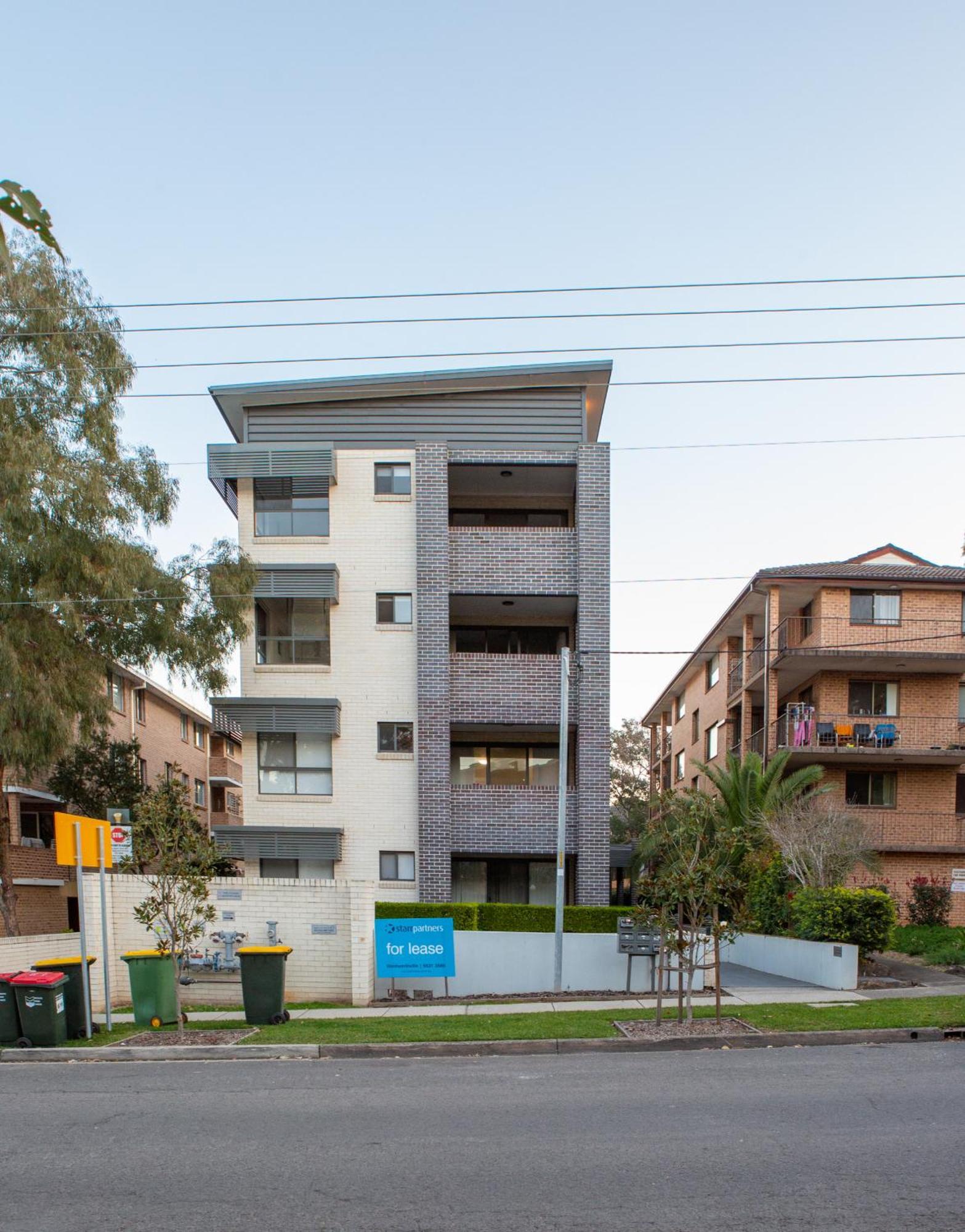 Cosy And Bright Next To Westmead Hospital Inn *