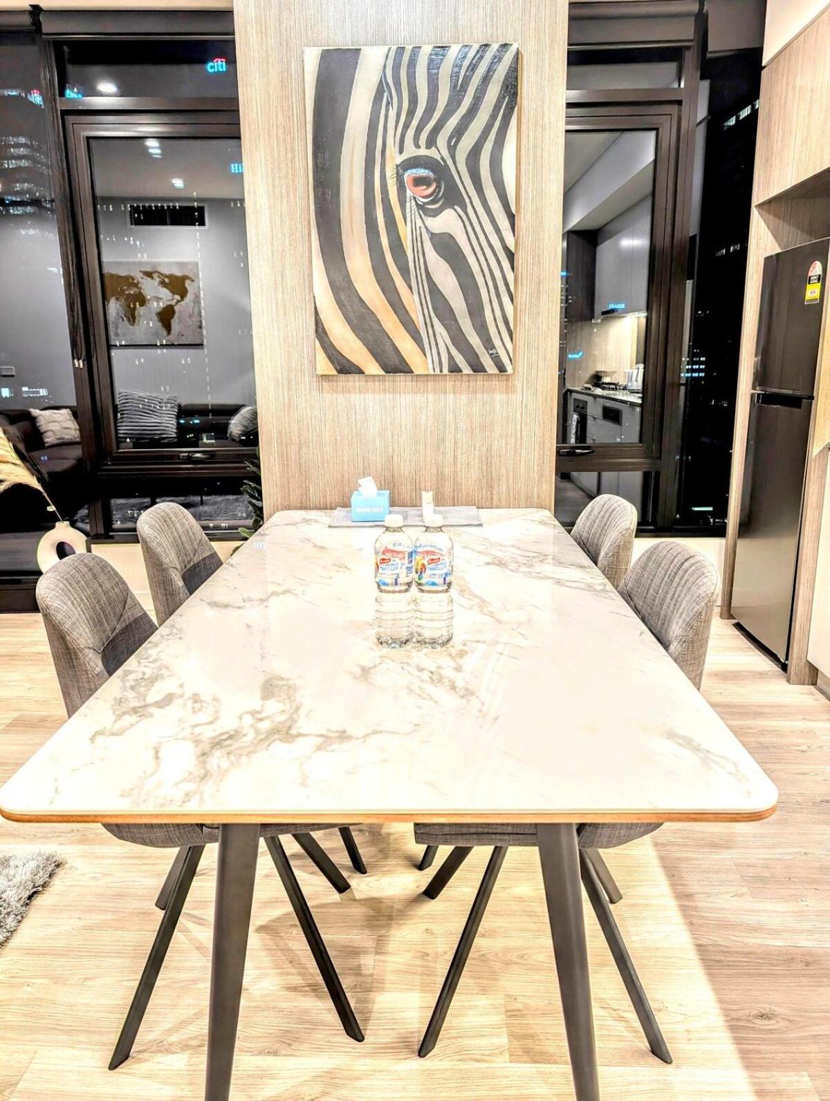 Luxurious &cozy With Pool And Gym In Cbd
