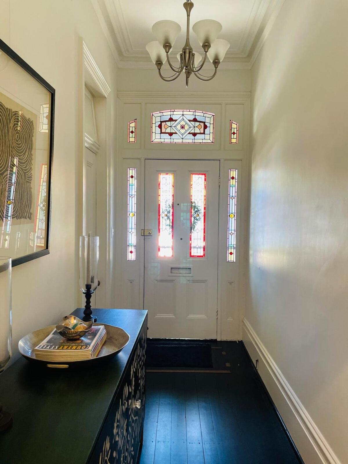 Updated Newtown Terrace * Sydney