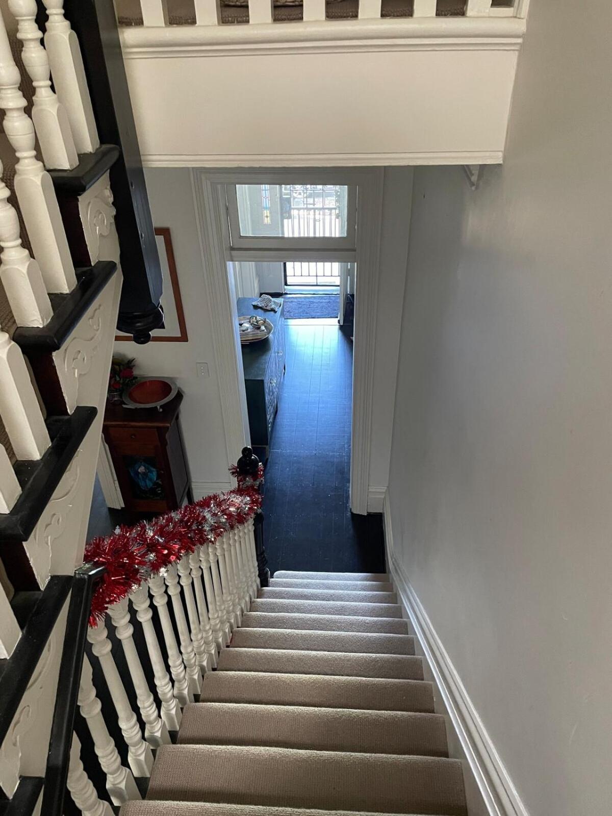 Updated Newtown Terrace * Sydney