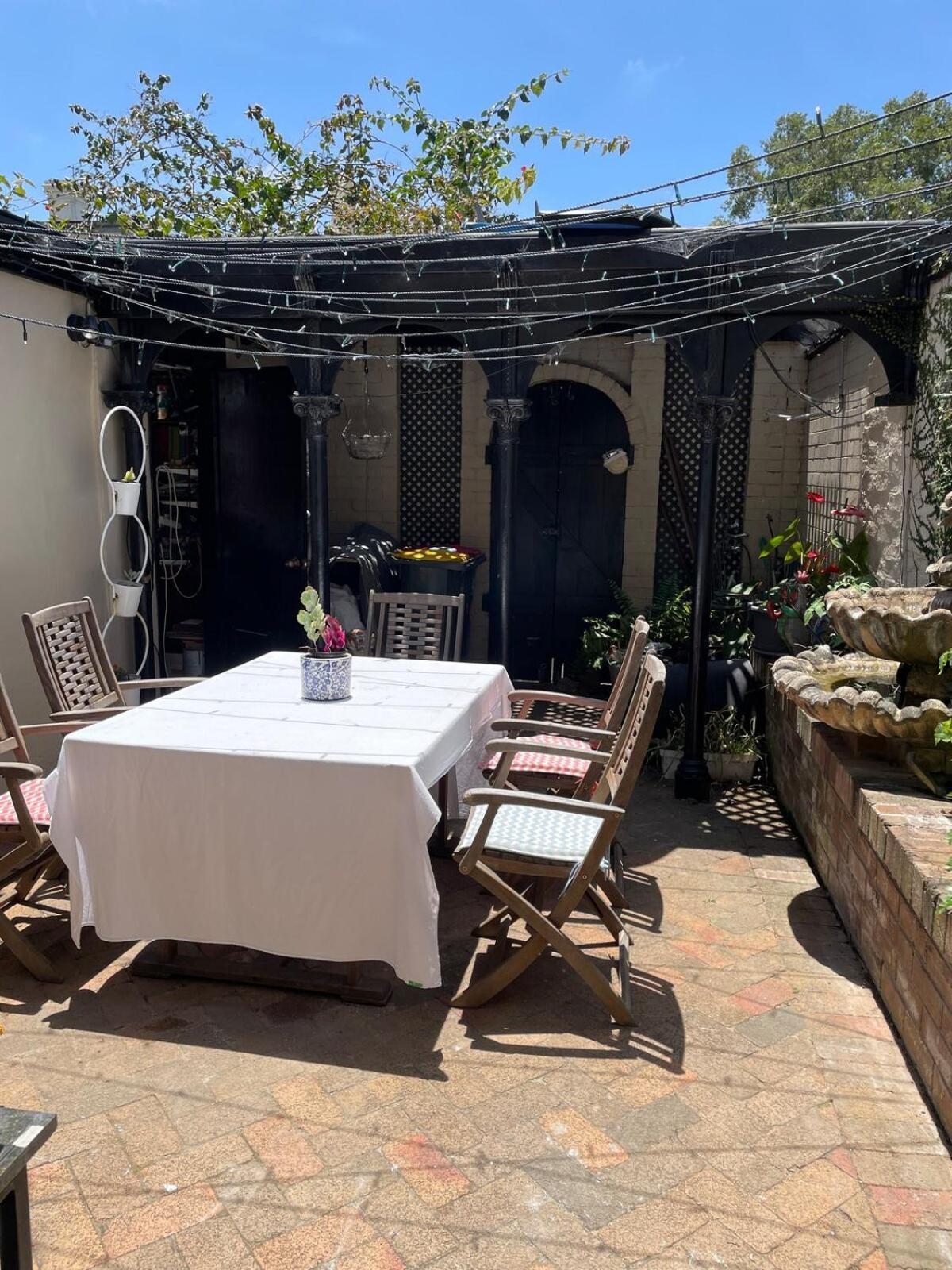 Updated Newtown Terrace Holiday home