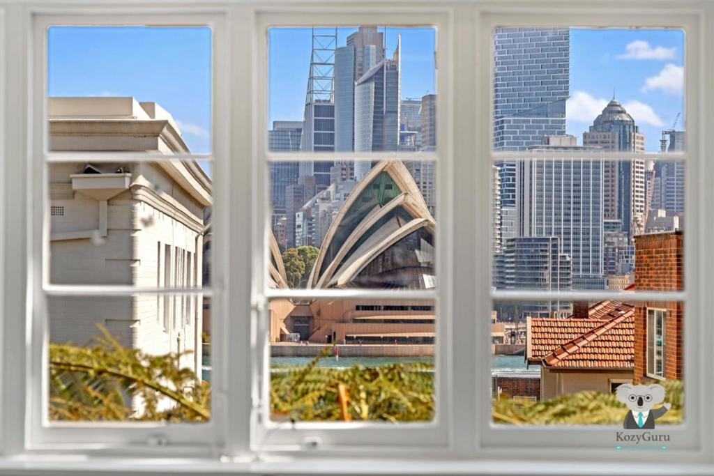 Kozyguru Kirribilli Opera House View 2 Bed *