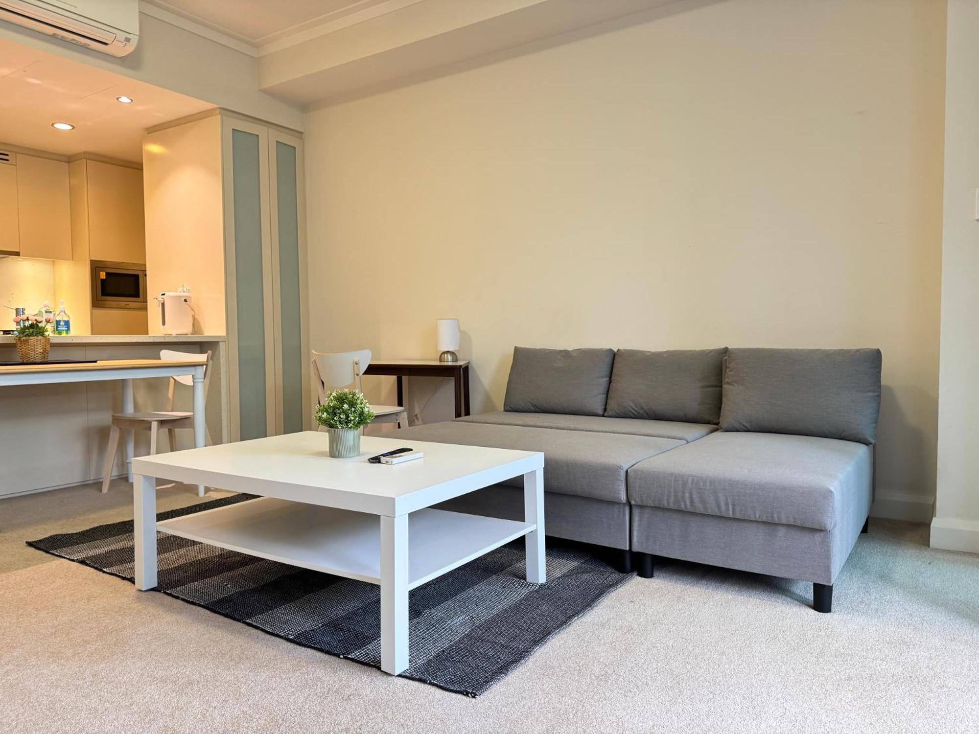 Cozy Stylish In Rhodes Apartment Sydney