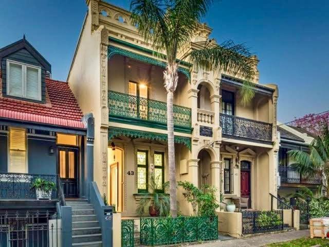 Balmain - 4 Bus Stops From Center, Icc And Harbour Sydney