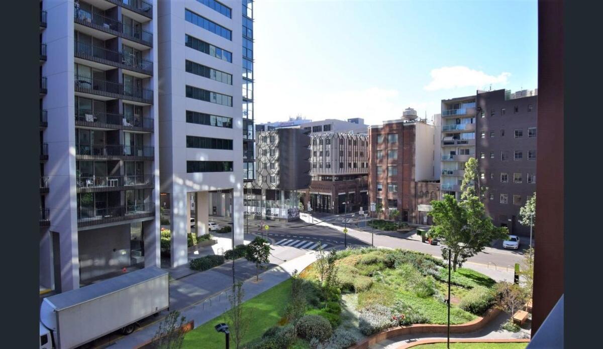 Apartment Life Near Cbd&uts