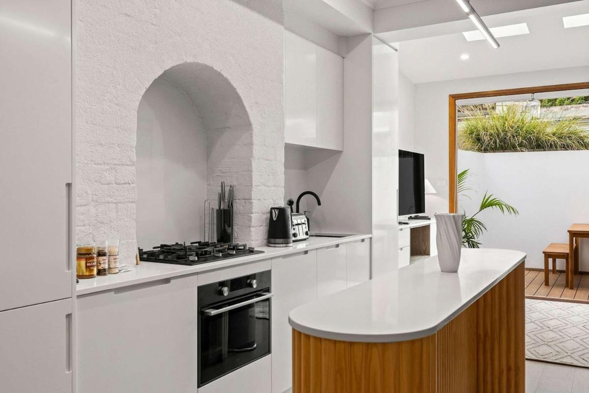 4 Story Terrace House In Darlinghurst