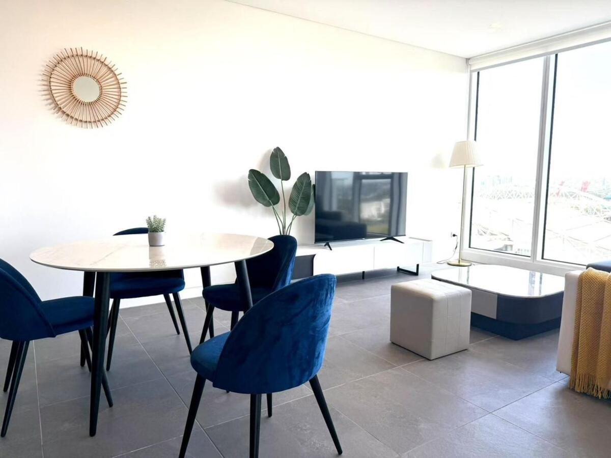 Olympic Park Gem 2 Bedroom -pool Gym Parking 17 *