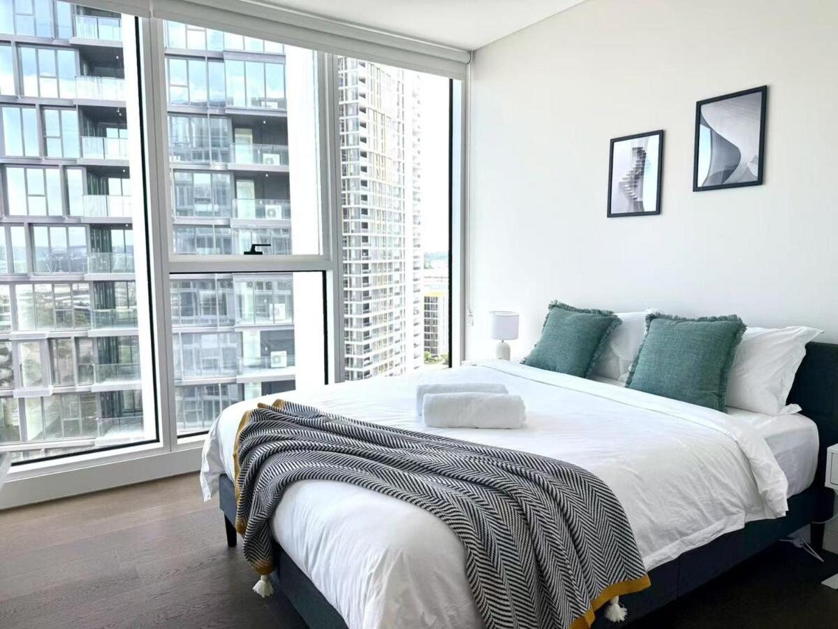 Olympic Park Gem 2 Bedroom -pool Gym Parking 17 *