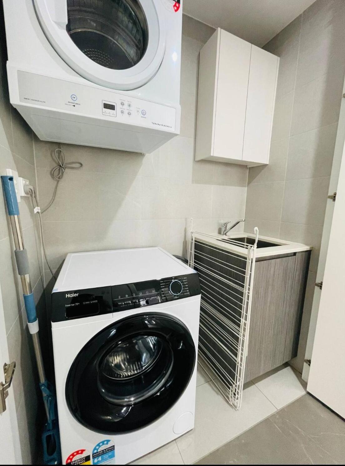 Olympic Park Gem 2 Bedroom -pool Gym Parking 17 *