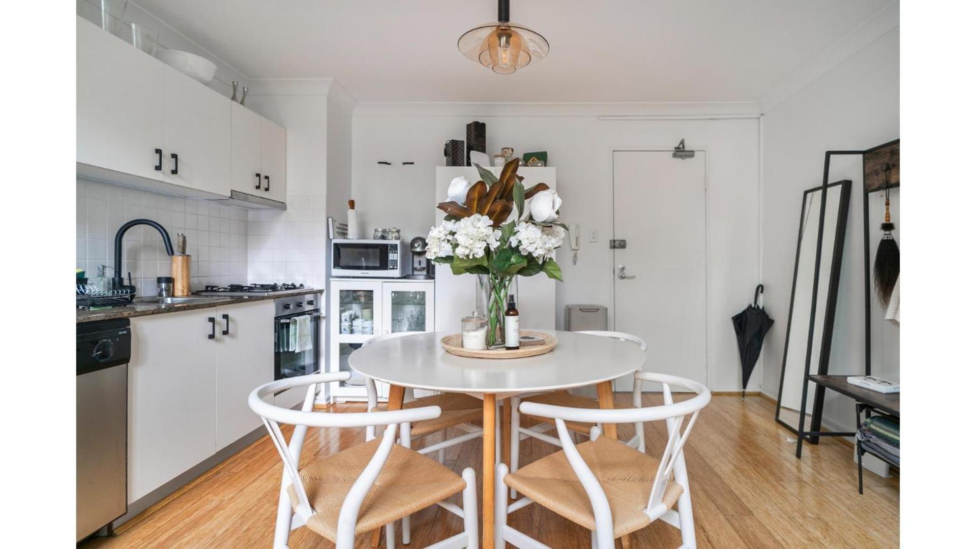 Loft Style In The Heart Of Surry Hills Sydney