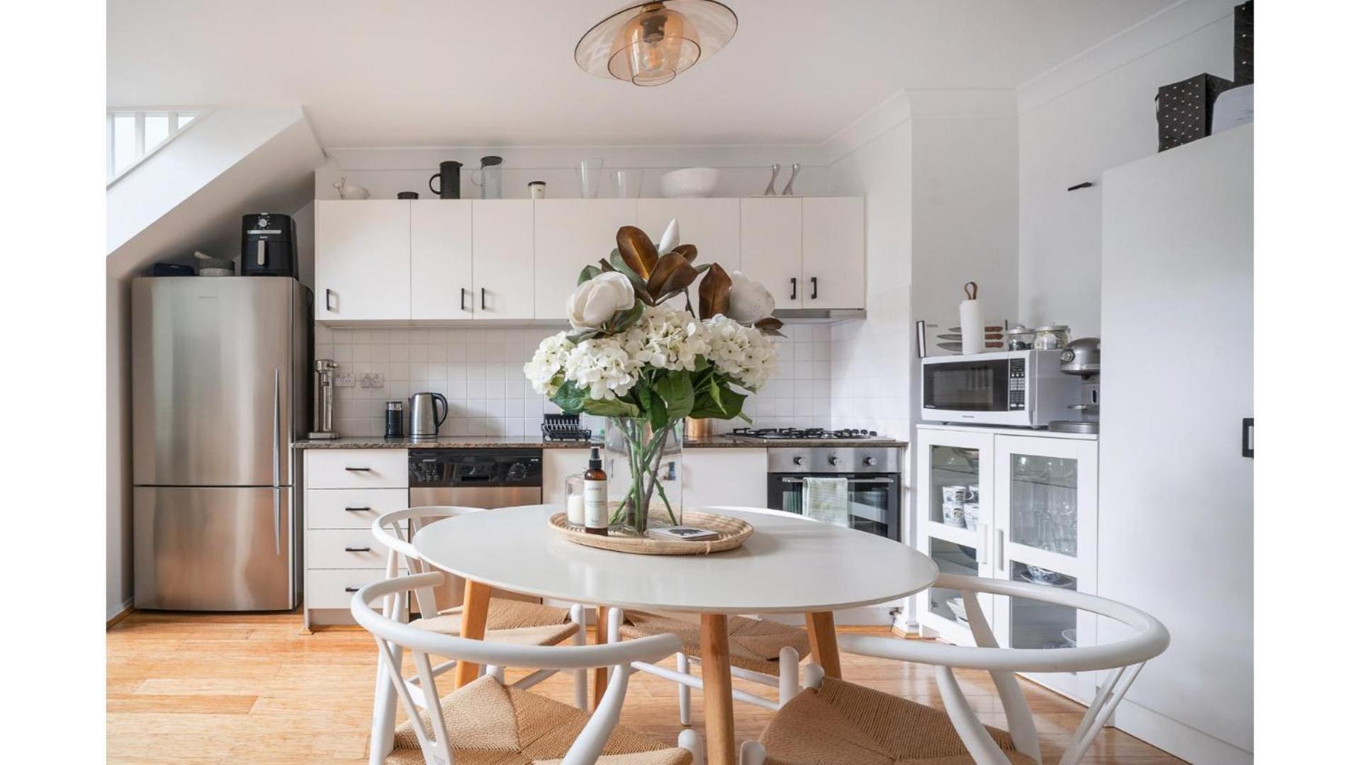 Loft Style In The Heart Of Surry Hills