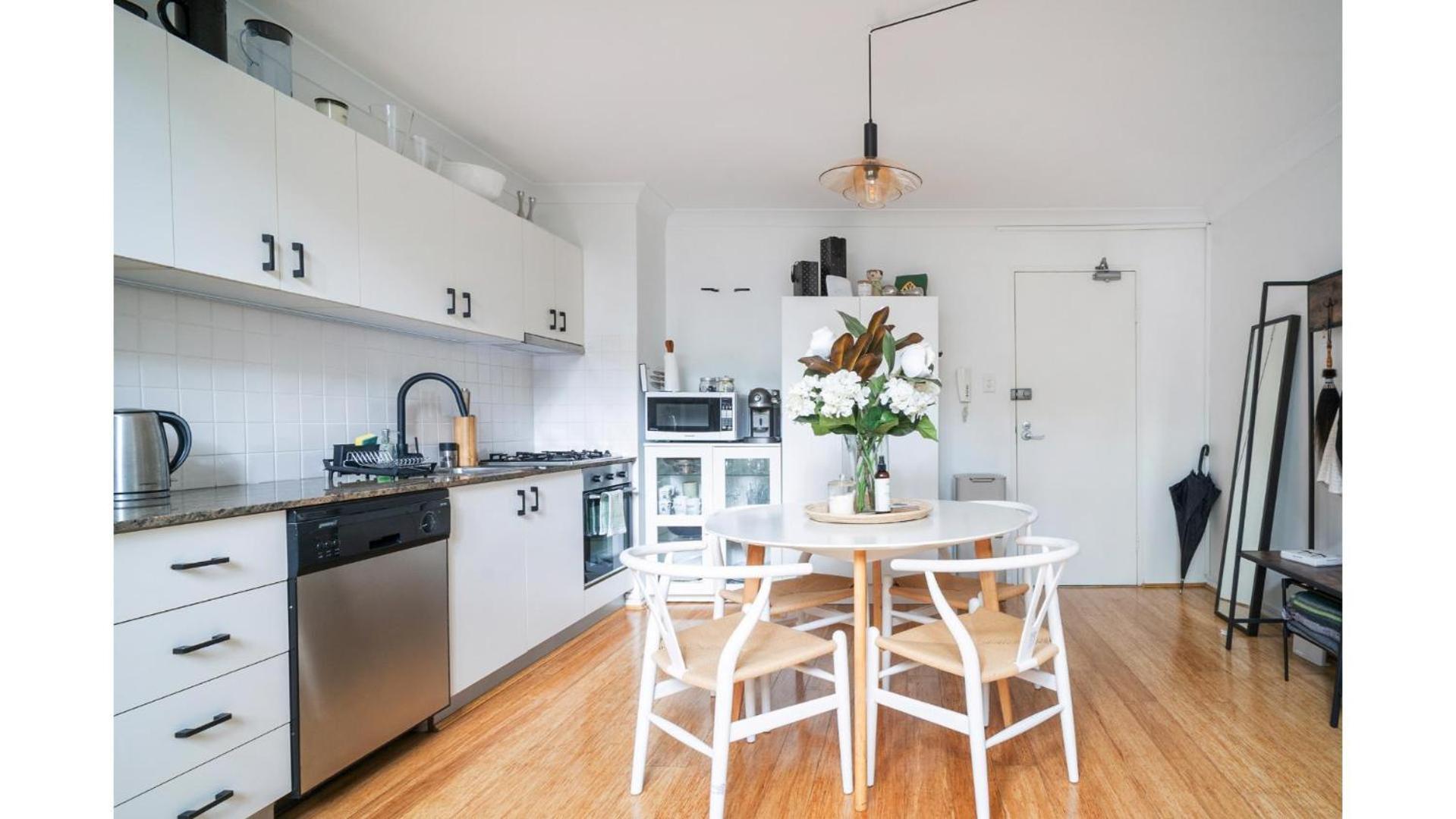 Apartment Loft Style In The Heart Of Surry Hills