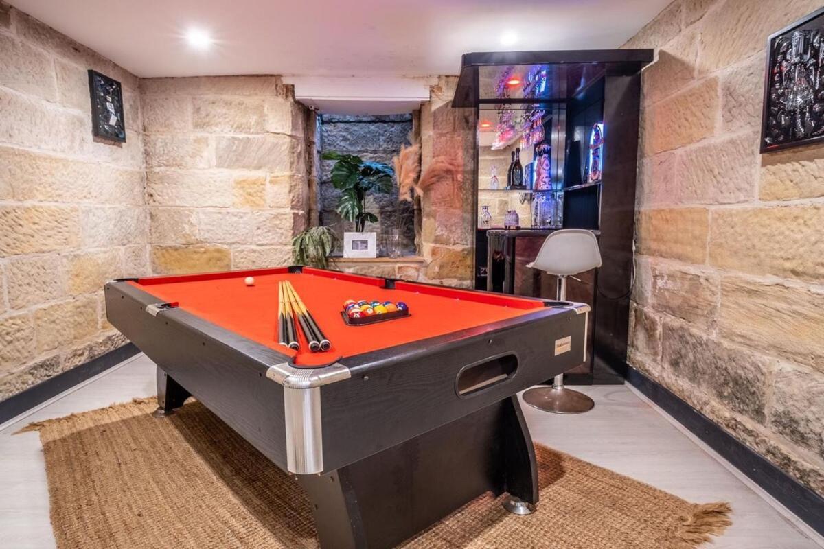 Stone House With Pool Table * Sydney