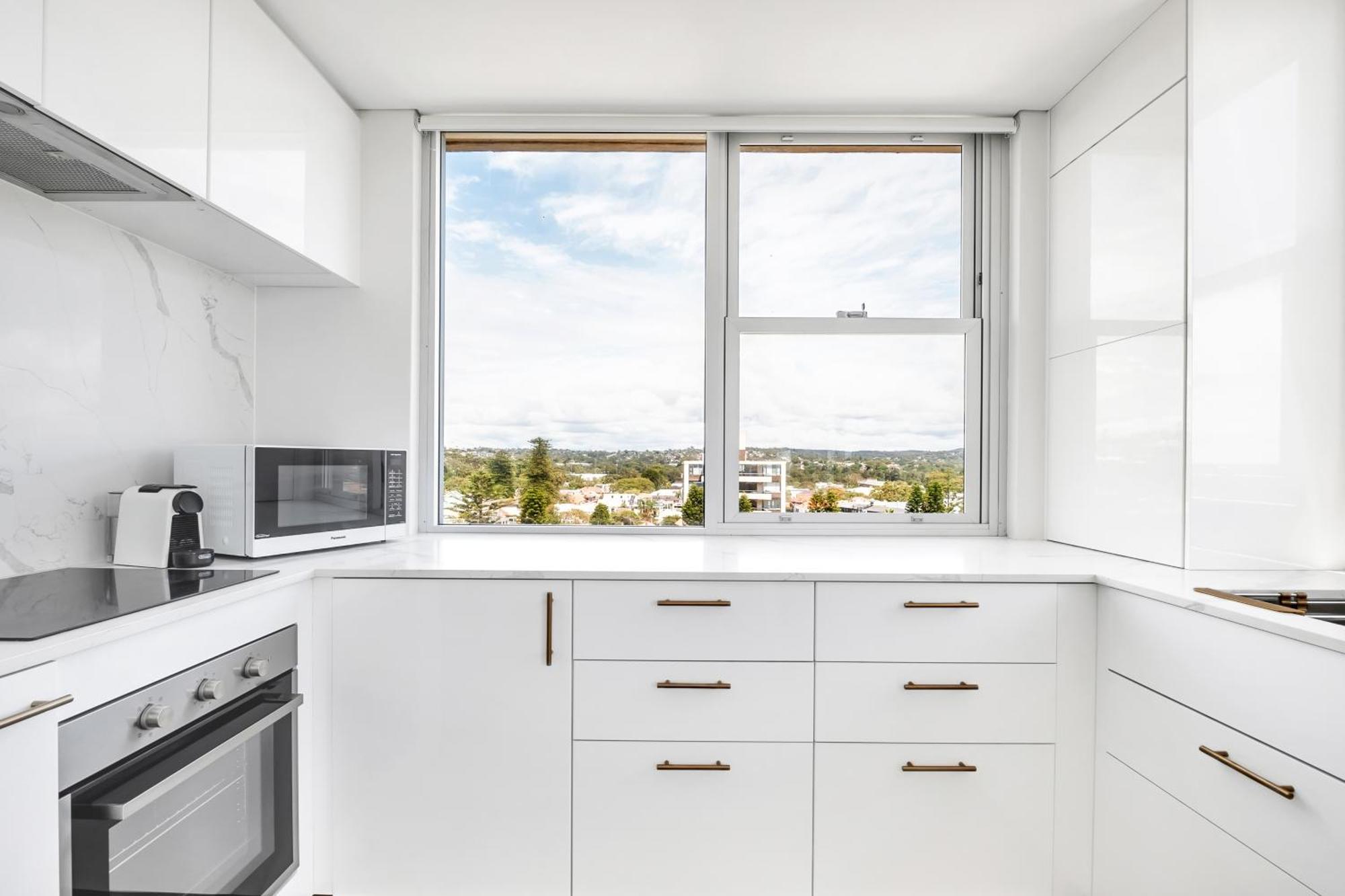 Stunning Beachfront Penthouse-beach District Views Apartment Sydney