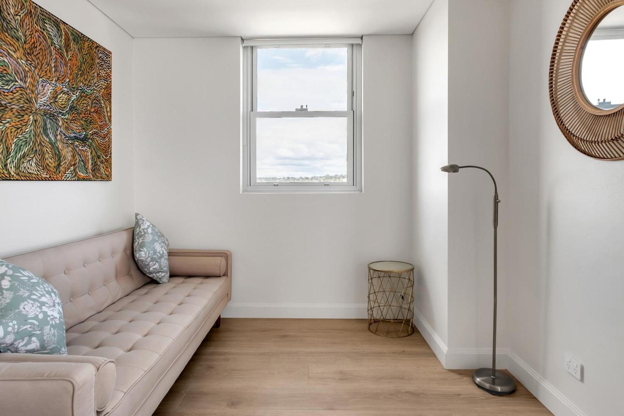 Stunning Beachfront Penthouse-beach District Views