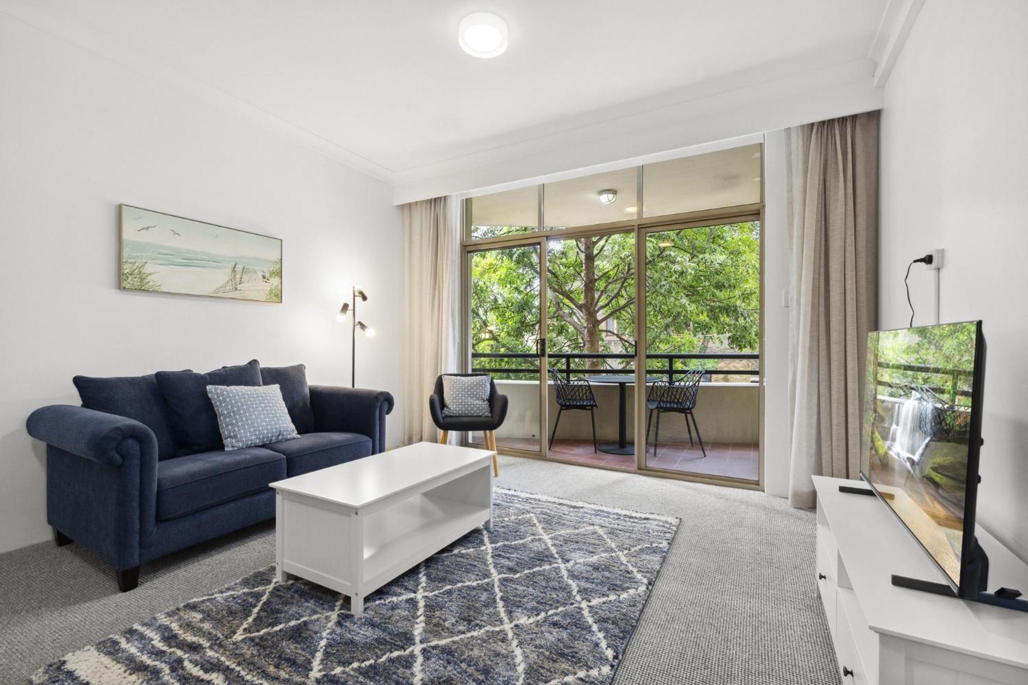 Apartment Chic Urban Escape In Vibrant Camperdown *