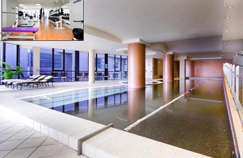 Amazing With 25m Pool, Sauna, & Gym Apartment Sydney