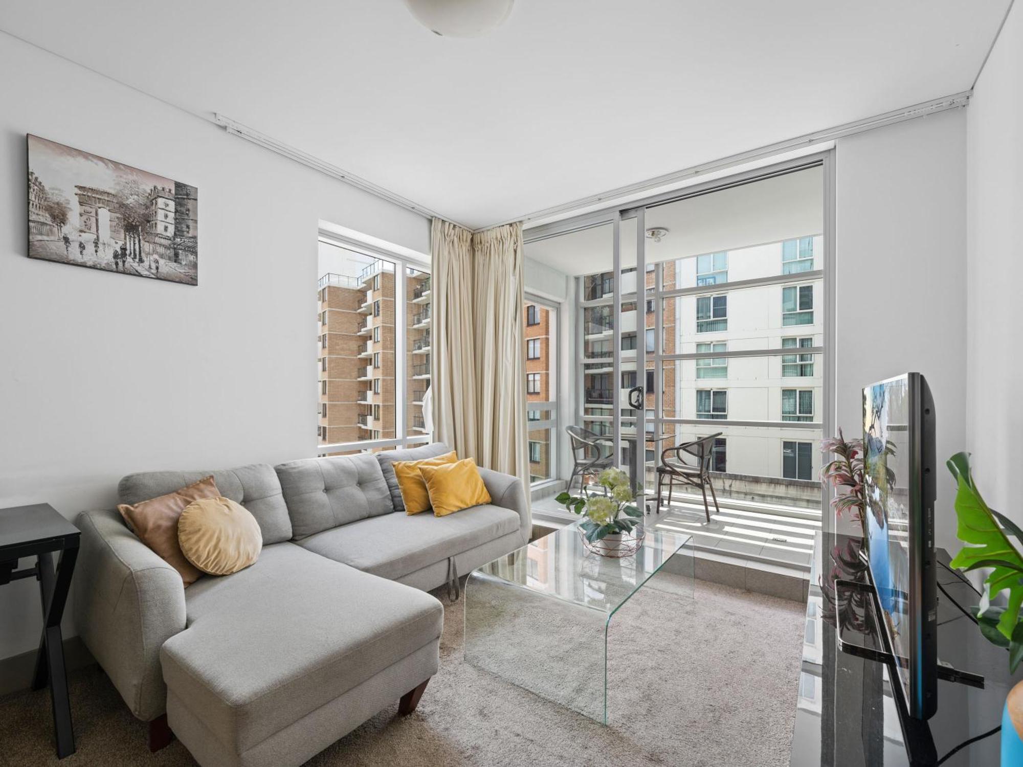 Vibrant 2bd Hideaway - 1 Bd Converted From A Study Apartment *