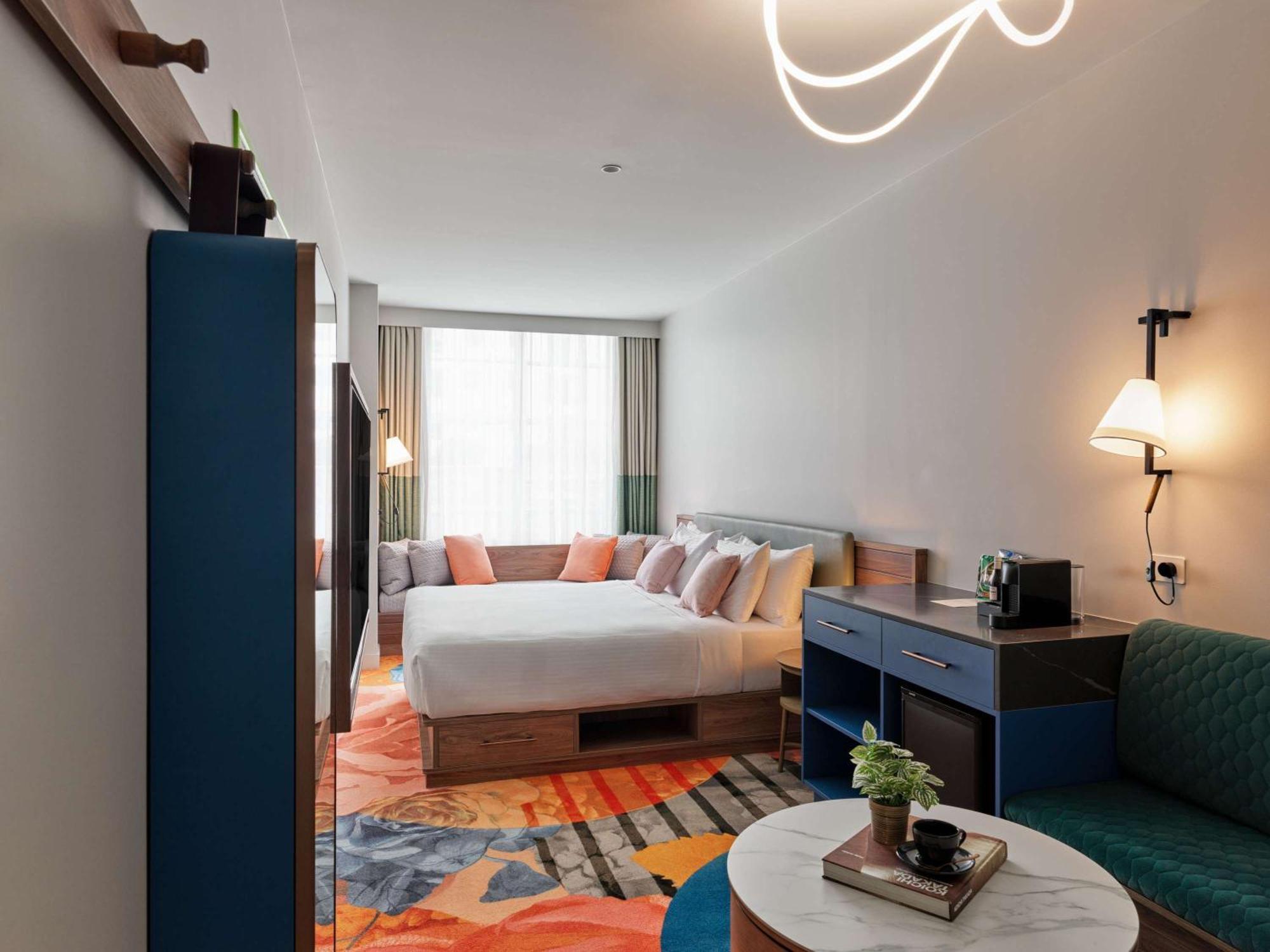 Hotel The Clarence 4*