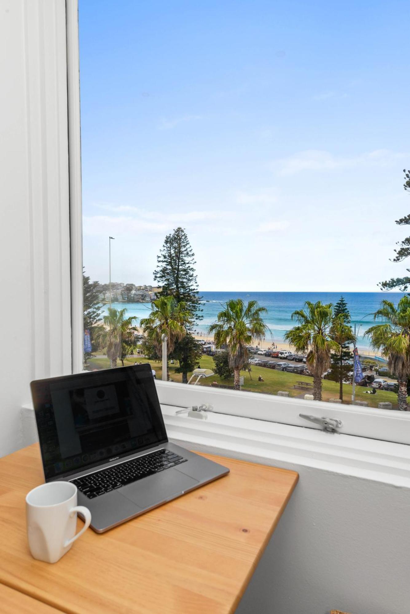 Beachfront Haven Directly Opposite Bondi * Sydney