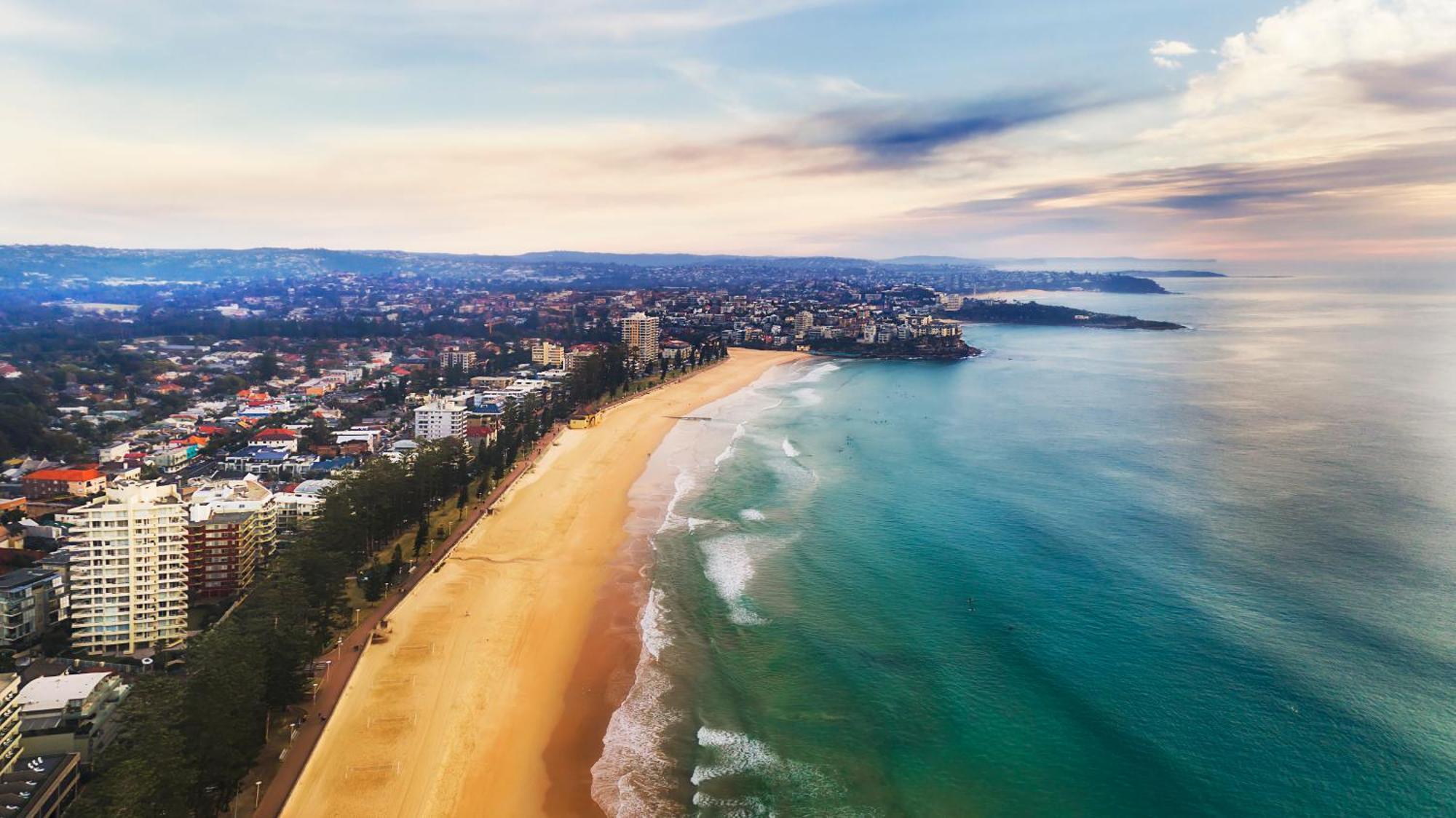 Beachfront Location In Manly W Stunning Views Apartment