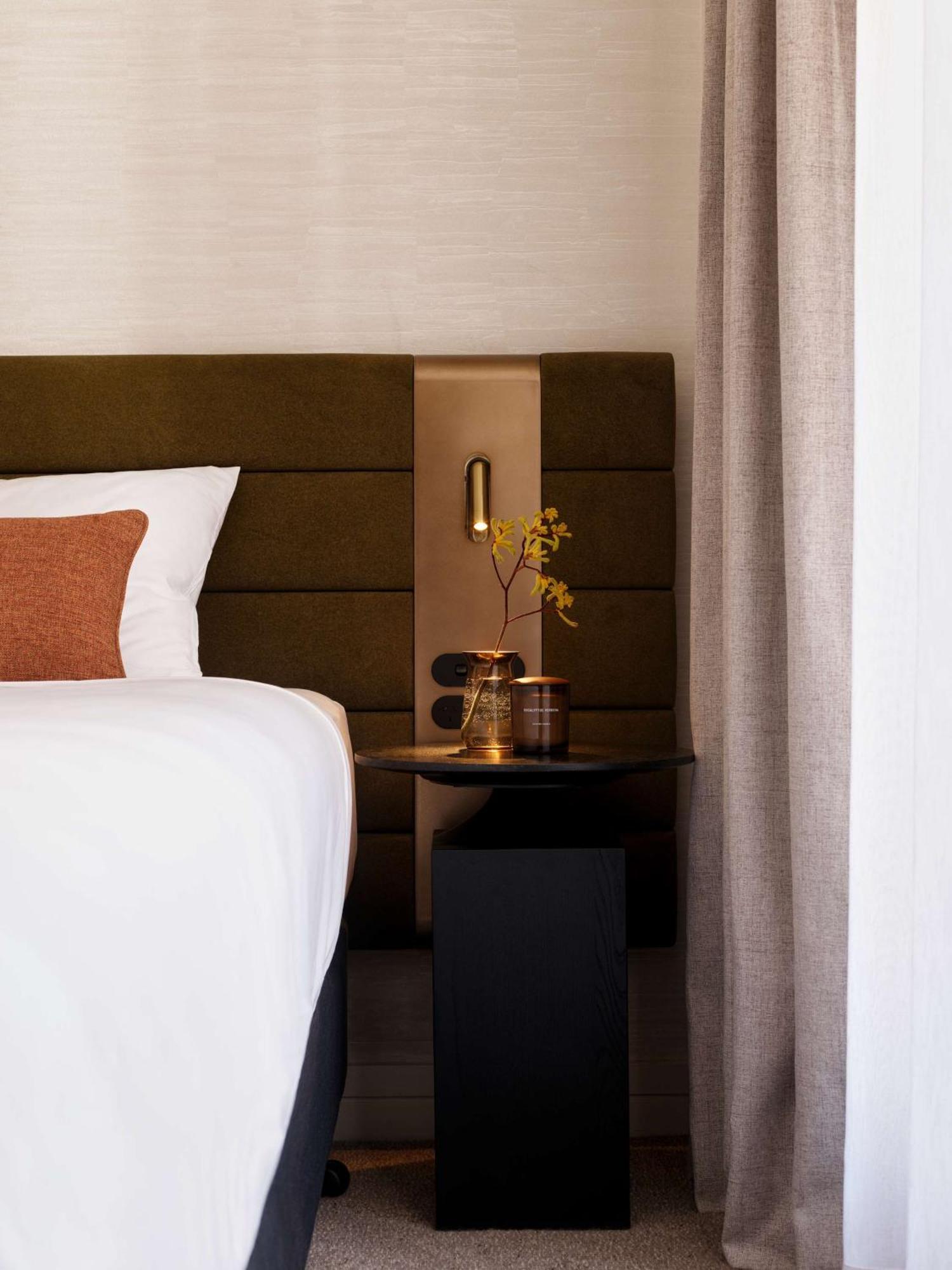 Adina Town Hall 4* Sydney
