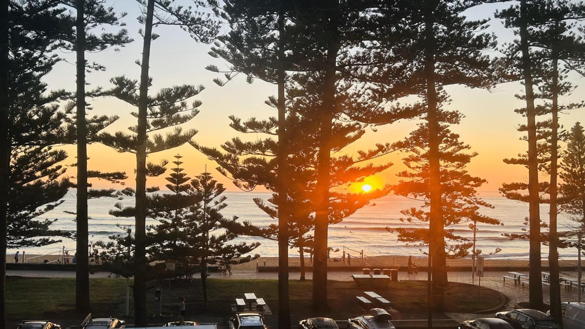 Apartment Unbeatable Beachfront Views 3 Mins Walk To Corso