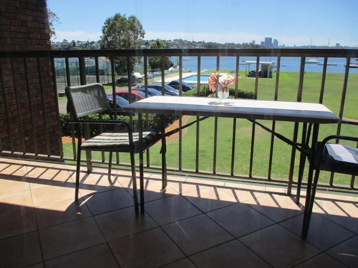 Apartment Aldouragh By The Water To Relax
