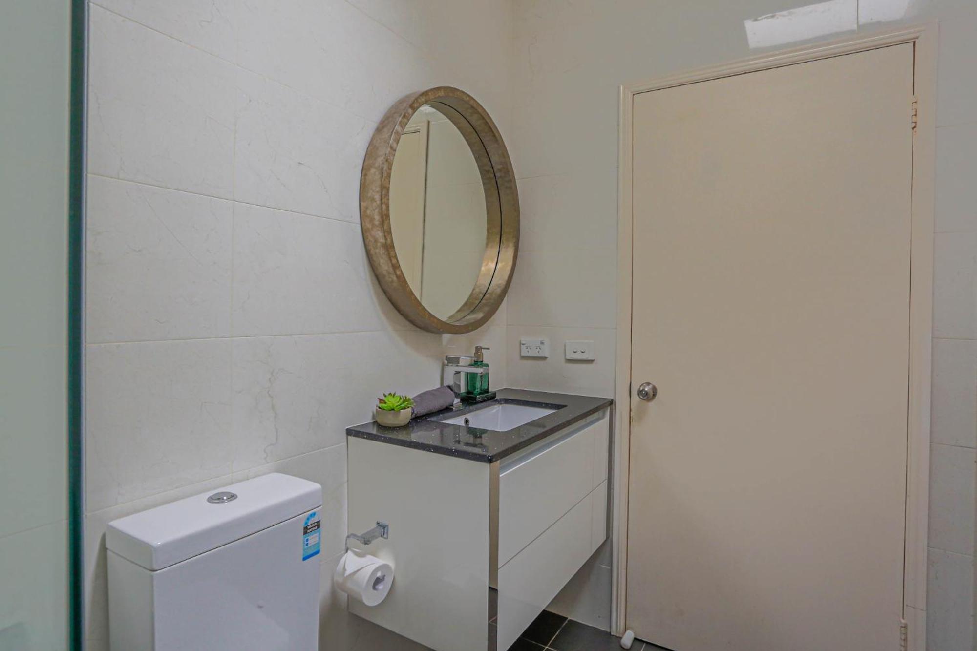 Ideal 3 Bedroom House Centre Glebe 2 E-bikes Included Holiday home Sydney