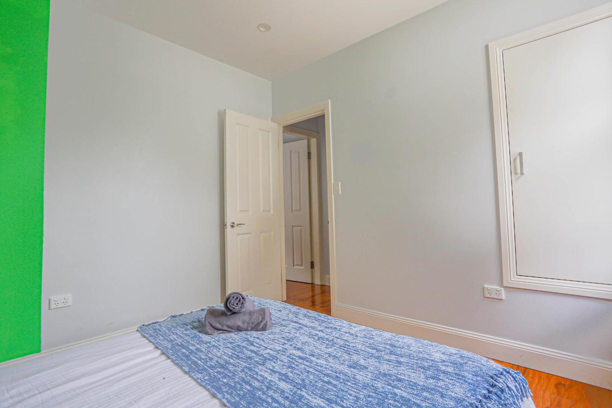 Holiday home Charming 2 Bedroom House Woolloomooloo *