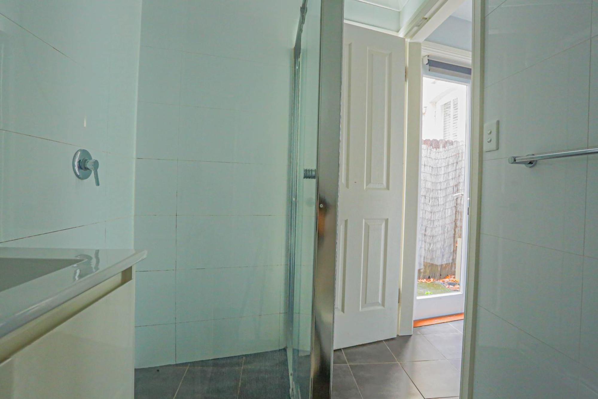 Charming 2 Bedroom House Woolloomooloo Sydney