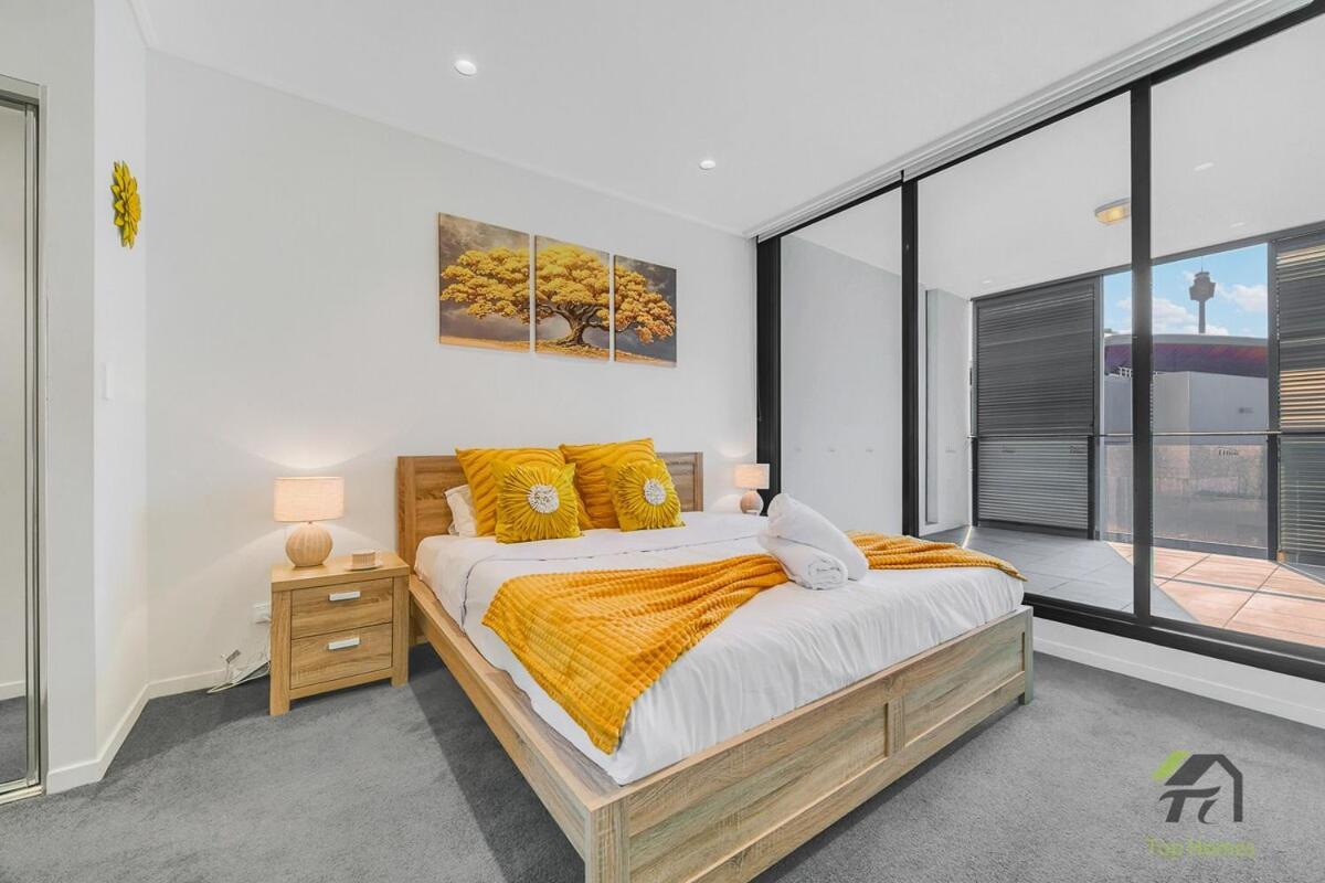 Apartment Luxury With 3 Rooms, 3 Bathrooms, And 2 Parking Spaces At Darling Harbour & Convention Center In