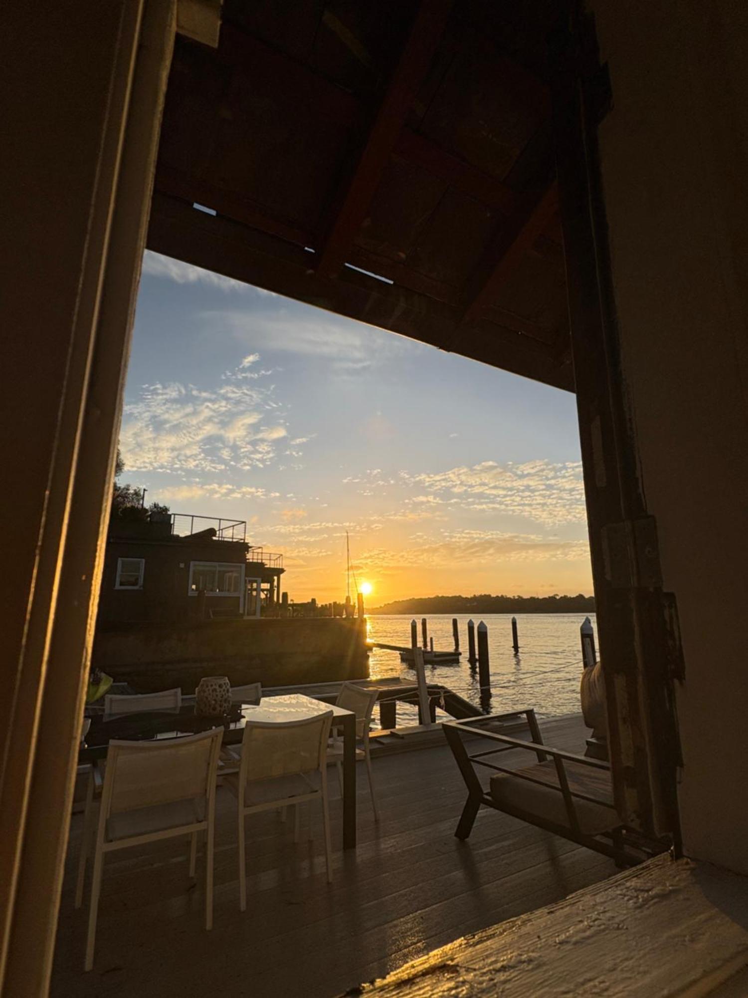 Apartment Harbourfront Boathouse And Escape
