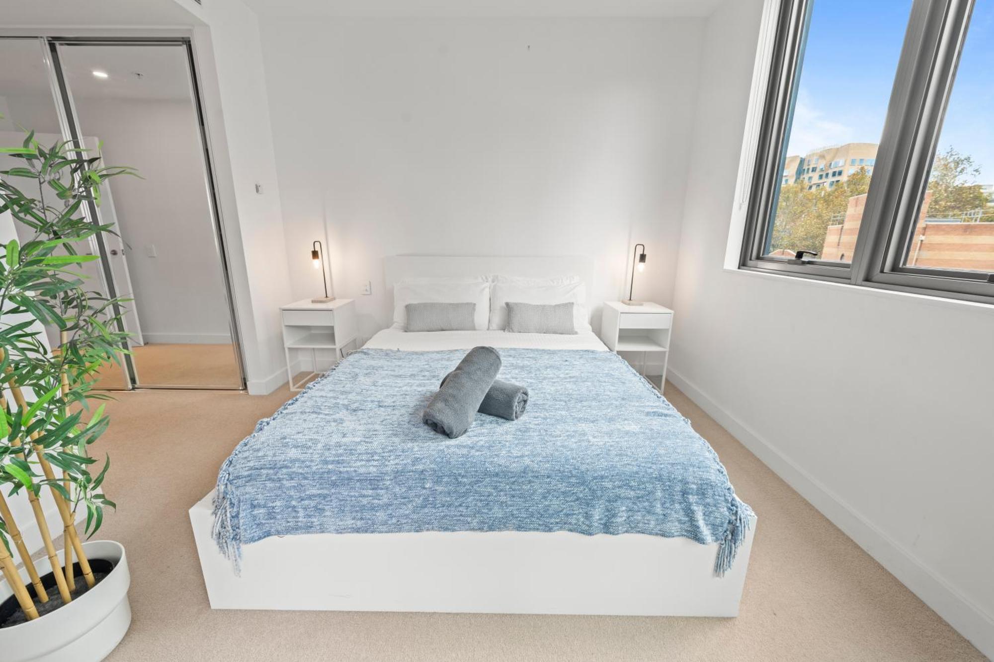 Modern 2 Bedroom Darling Square Apartment *