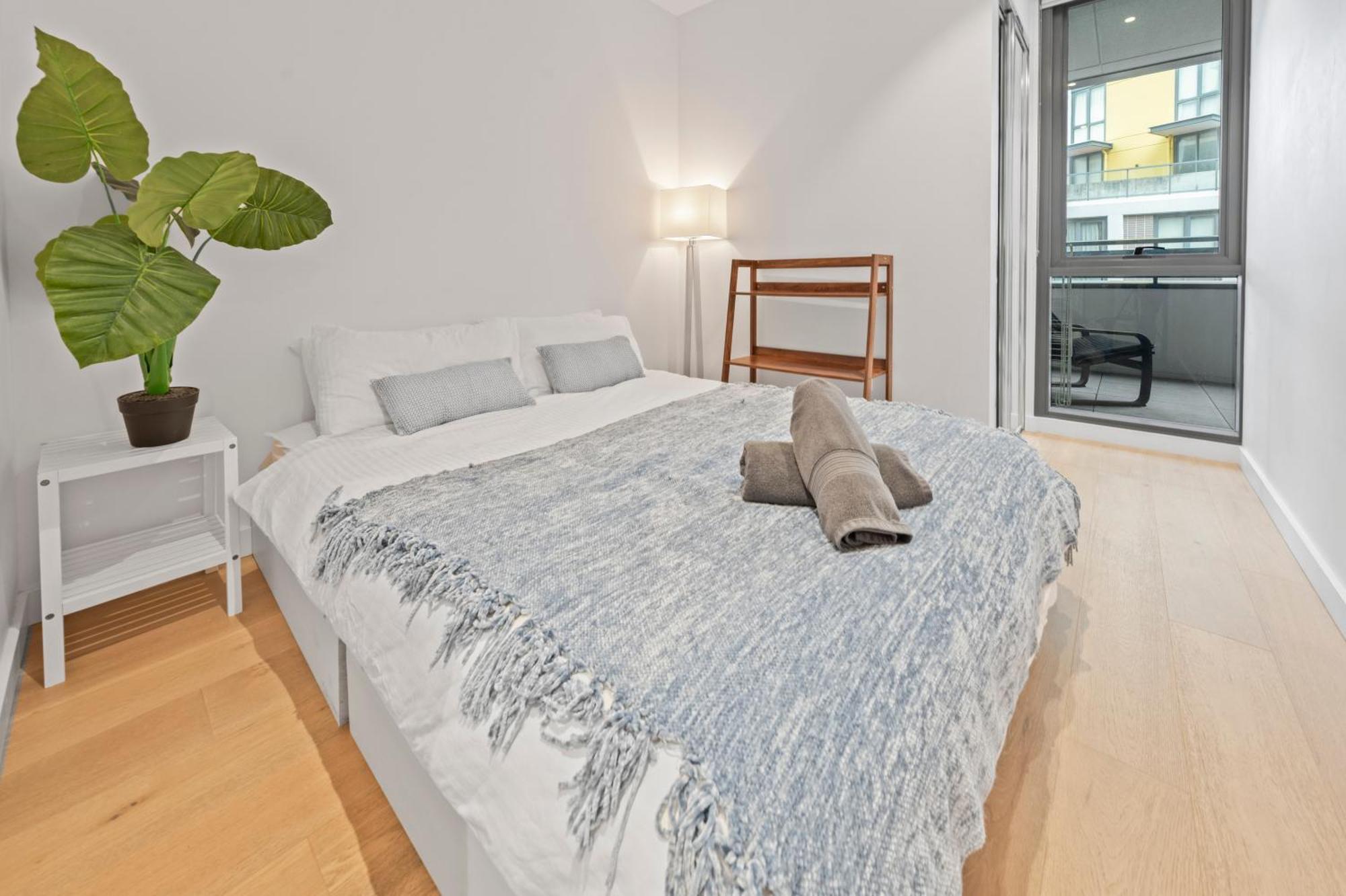 Modern 2 Bedroom Darling Square *