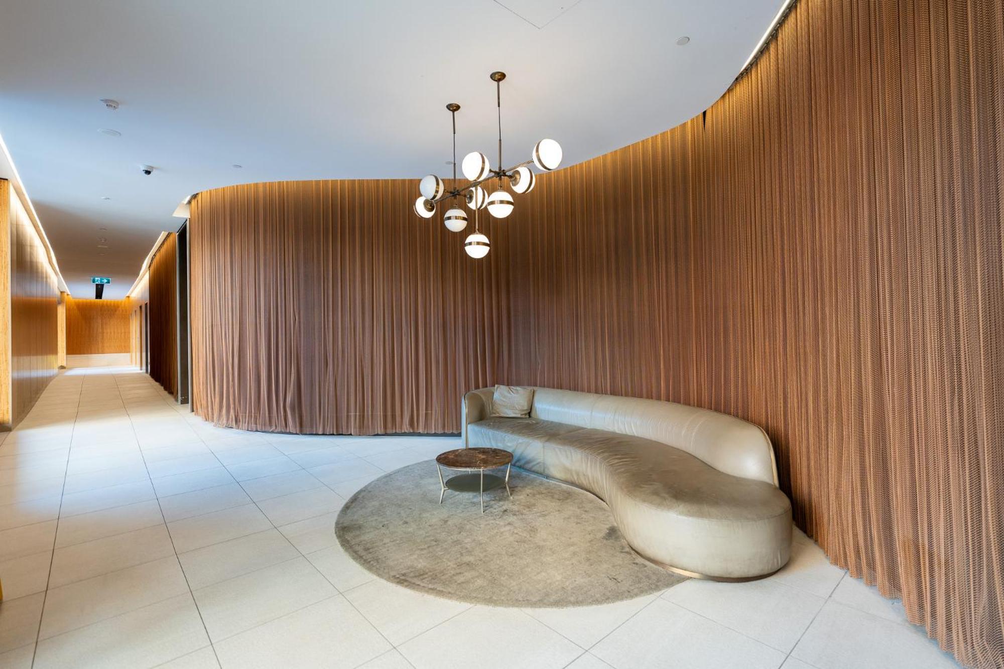 Modern 2 Bedroom Darling Square Apartment Sydney
