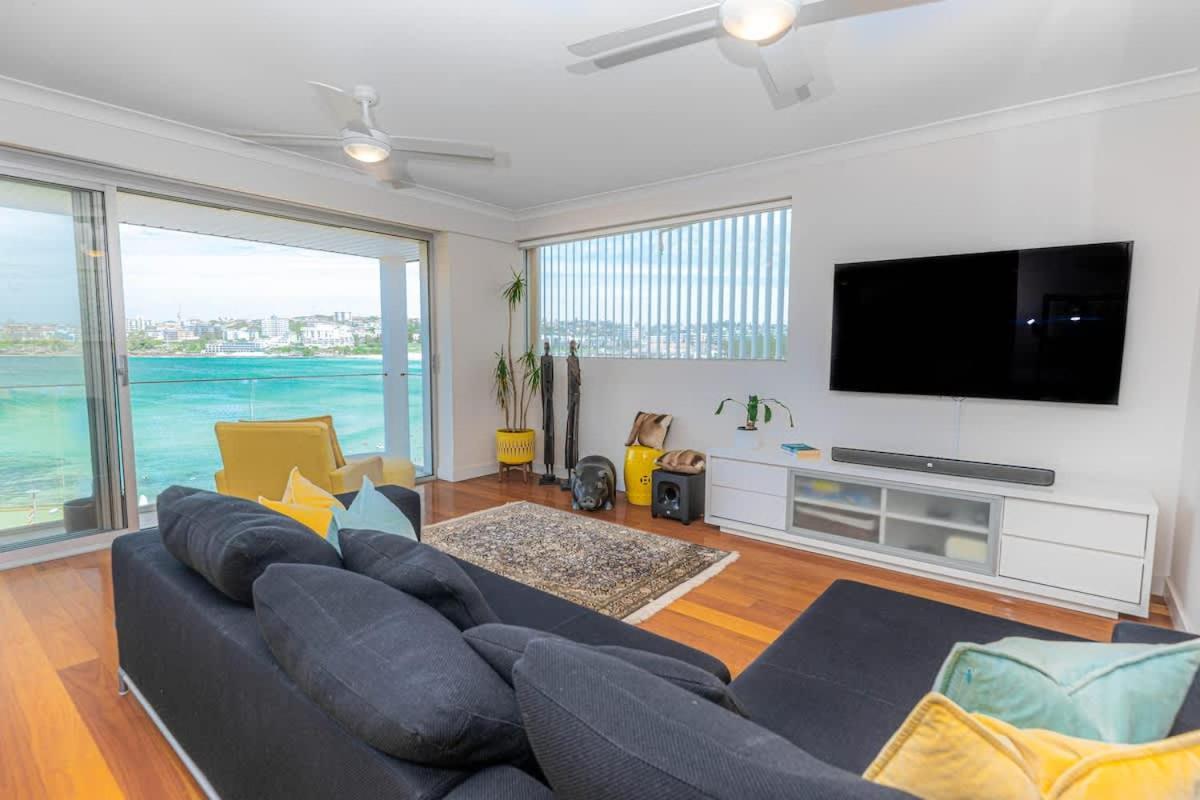 Ocean View Luxury 3 Bedroom With Balcony Apartment *