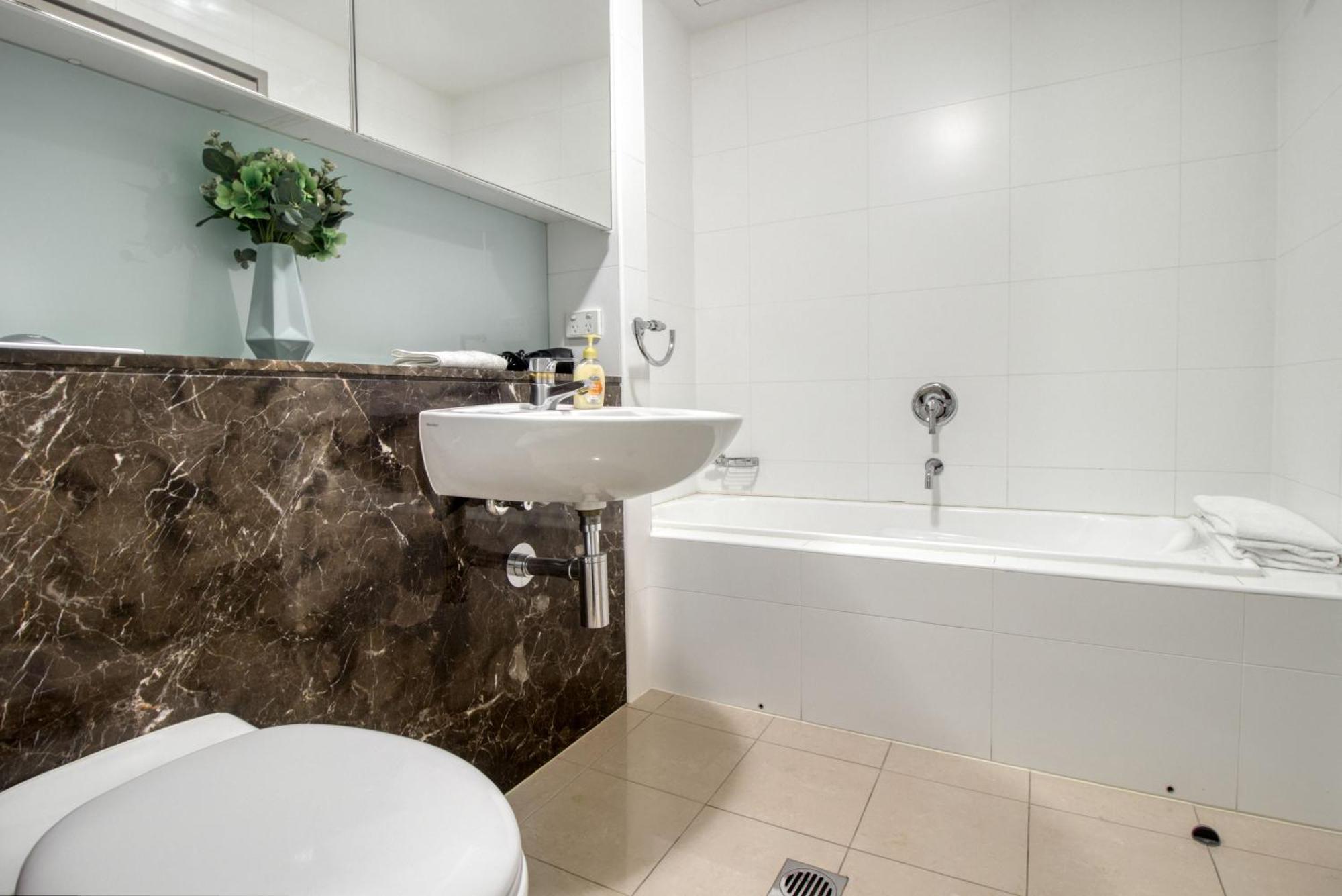 Stylish 4bd Cbd Apartment