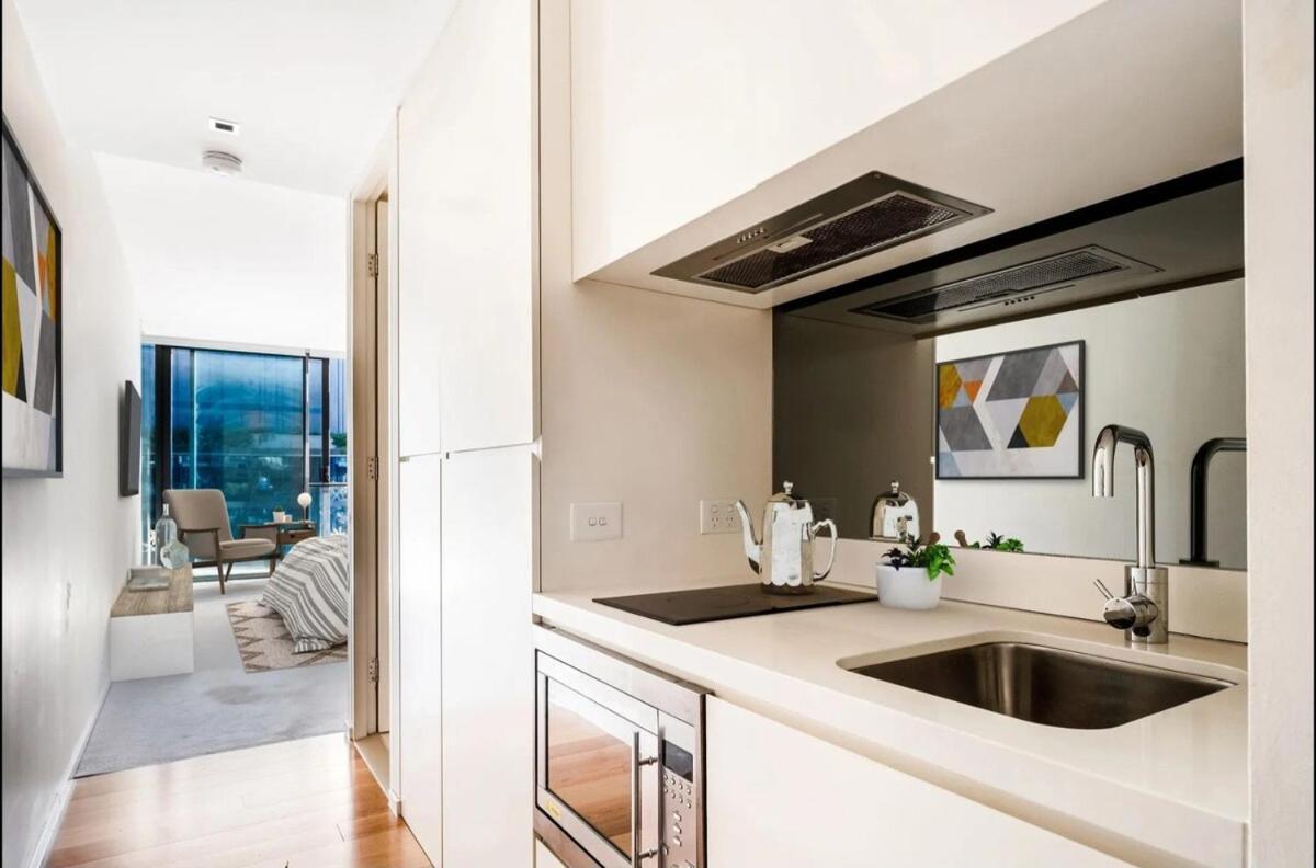 1 Bedroom 5 Minutes To Station Apartment *