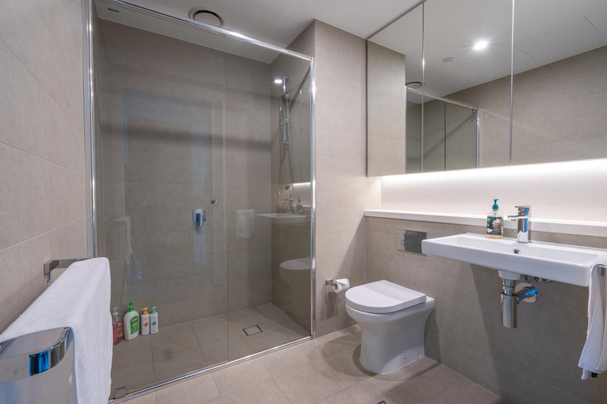 Modern With View At Olympic Park Apartment *