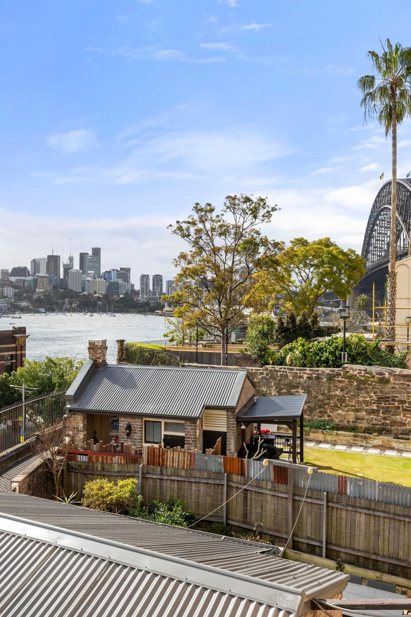 Apartment Luxury Harbourside Living With Rich Historic Charm *