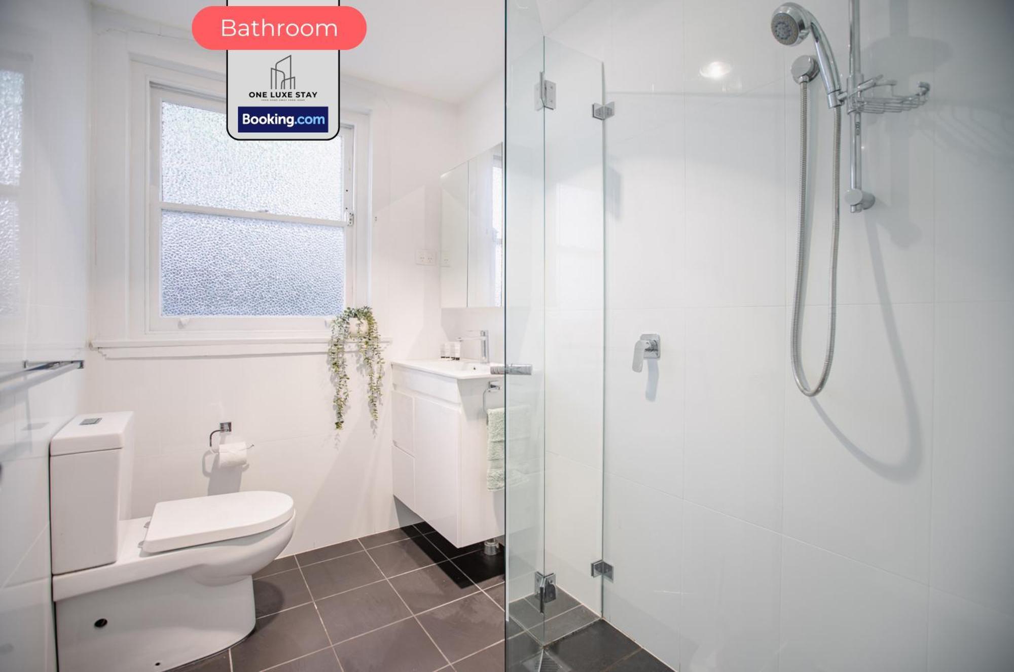 Sea Breeze Retreat, Ground Floor Convenience By One Luxe Serviced & Vacation Manly Beach, Northern Beaches, Apartment Sydney