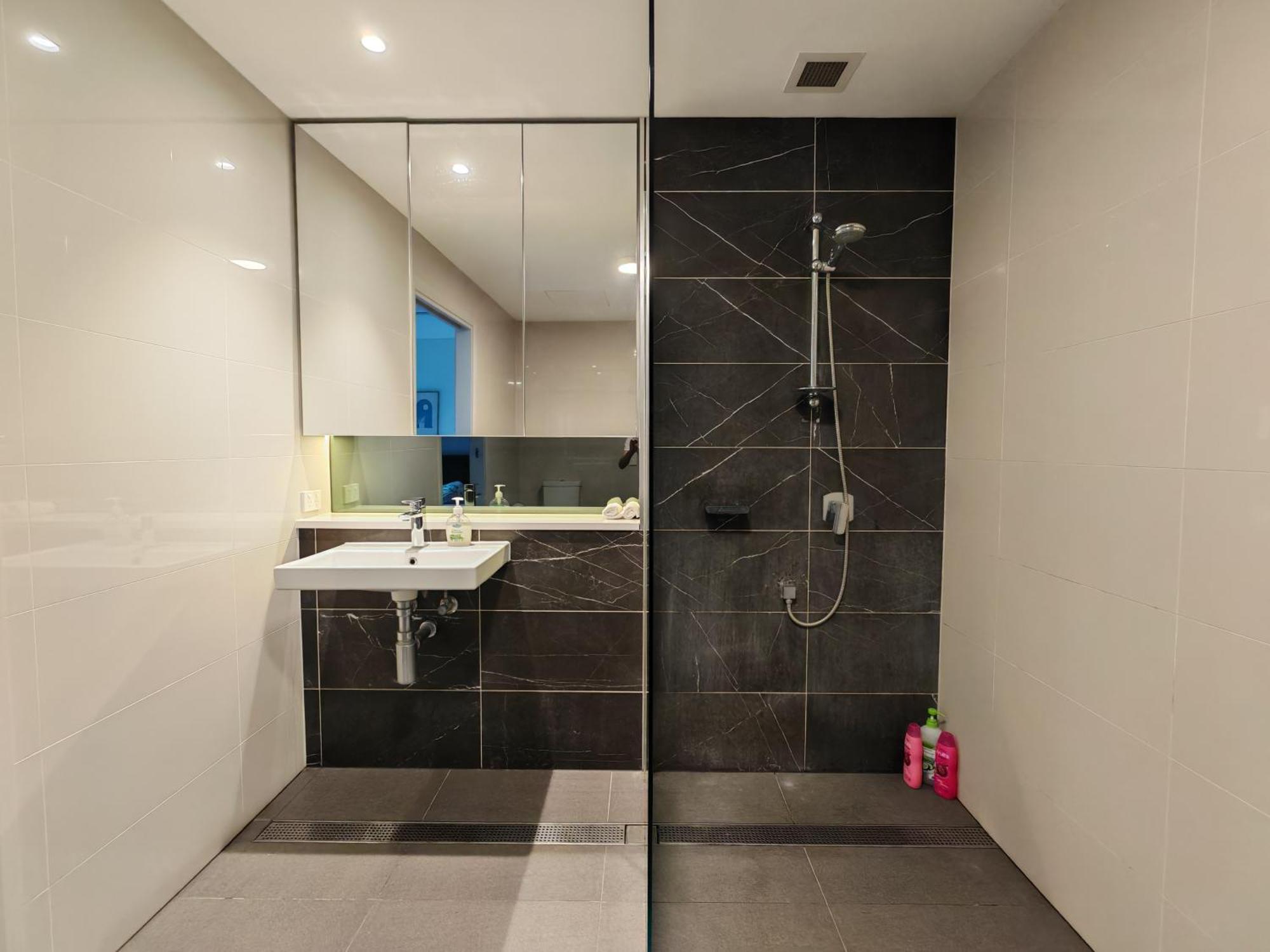 Apartment Adorable One Bedroom In Heart Of Wwp Sydney