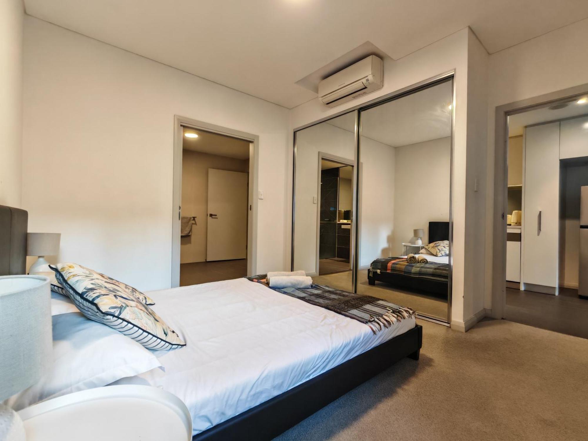 Adorable One Bedroom In Heart Of Wwp * Sydney