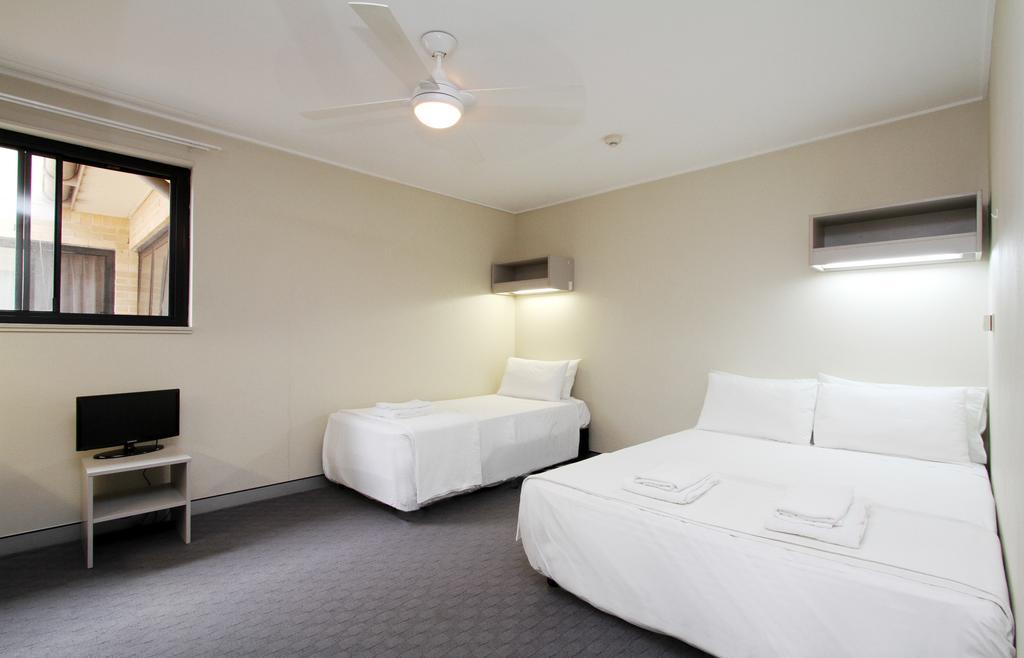 Hotel Randwick Space 3*